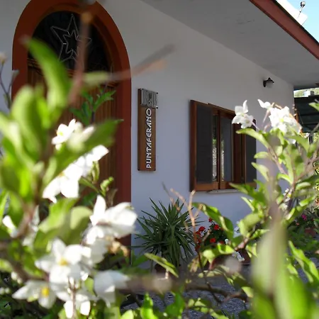 Casa Puntaferano Ferienhaus