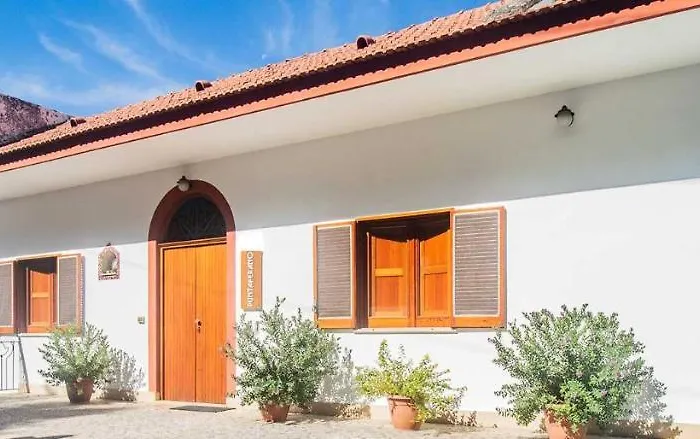 別荘 Casa Puntaferano